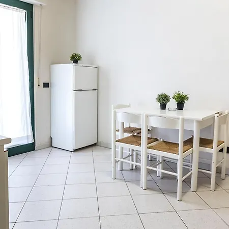 Se008 - Senigallia, Bilocale Sul Mare Con Spiaggia *