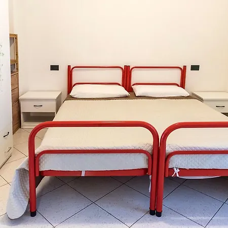 Se008 - Senigallia, Bilocale Sul Mare Con Spiaggia Daire *
